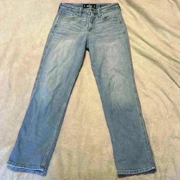 Hollister Vintage Stretch Ultra High Rise Mom  Jeans Size 28 x 27 Light Wash - Picture 2 of 5